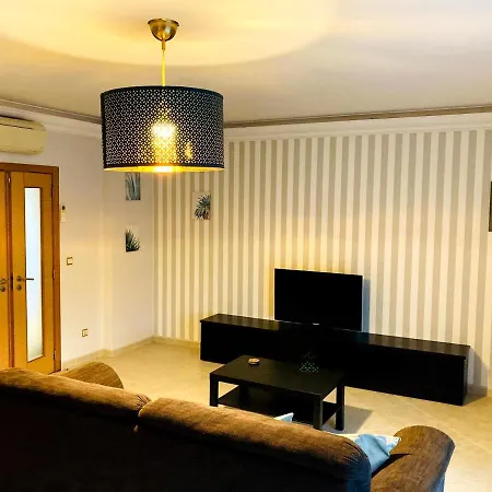 A Family House In Santa Cruz, Torres Vedras 펜션 *