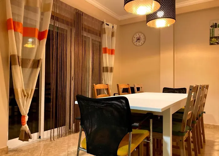 A Family House In Santa Cruz, Torres Vedras *